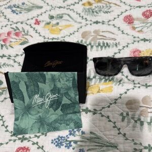 Maui Jim Dark Sunglasses with Case